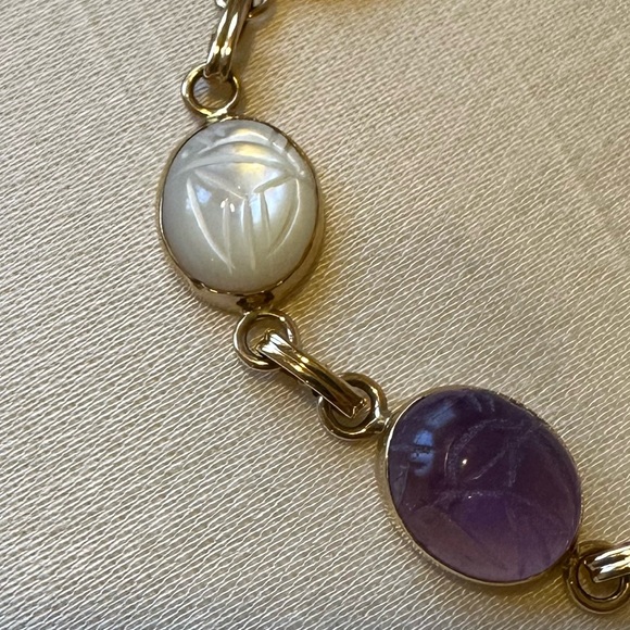 14/20 Gold Filled Pastel Carved Scarab Bracelet - Picture 6 of 9